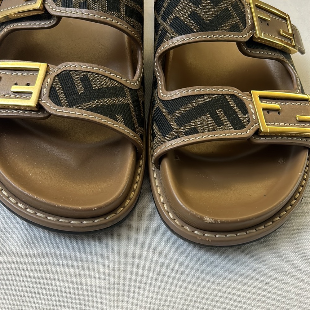 FENDI flat sandals - Picture 6 of 9